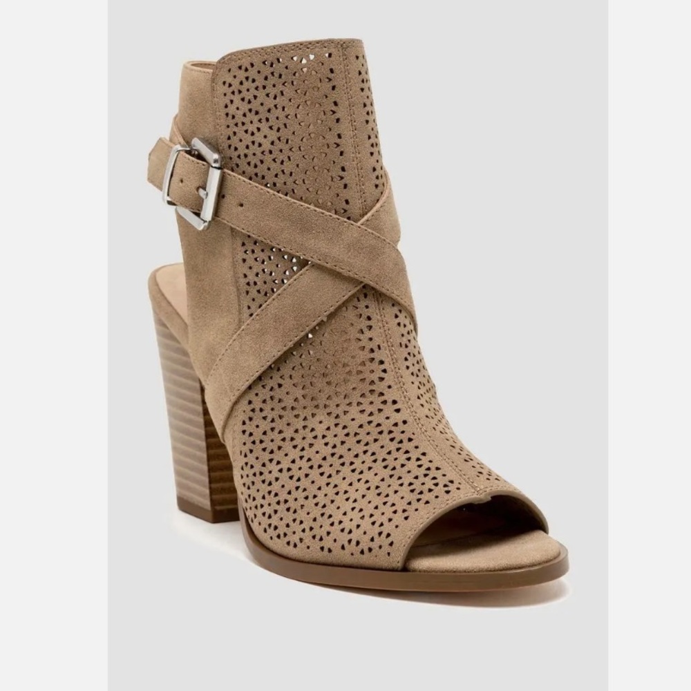 Restricted Mallow Taupe -Francesca's